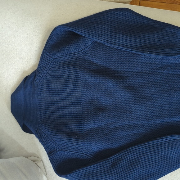 Men's 100% wool button down sweater by Saks fifth avenue! - Picture 7 of 7